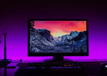 Best 32-inch monitor in India founder face