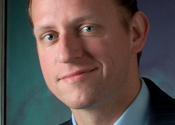 succes story of Peter Thiel Paypal