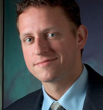 succes story of Peter Thiel Paypal